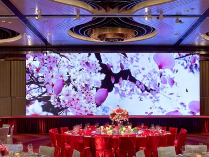 Màn hình LED sân khấu nhà hàng tiệc cưới