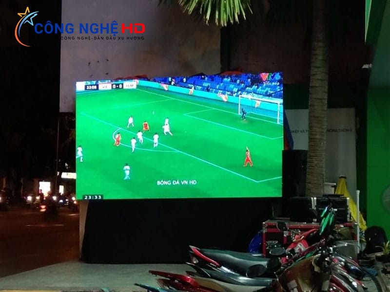Hình ảnh: Thi công màn hình LED xem bóng đá quán cafe tại TPHCM